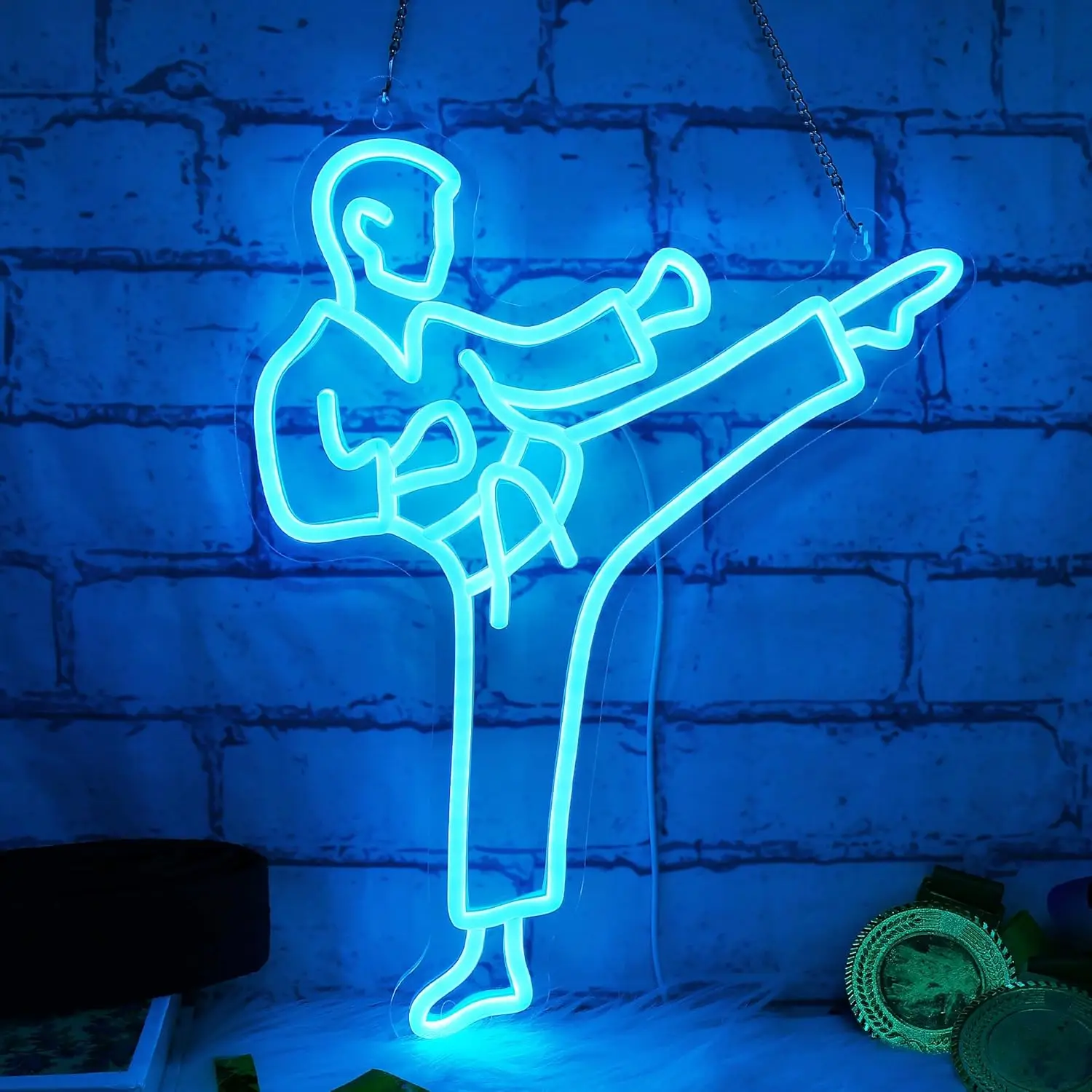 Karate Man Neon Sign Blue LED  - Home Gym Neon Sign 评论和价格